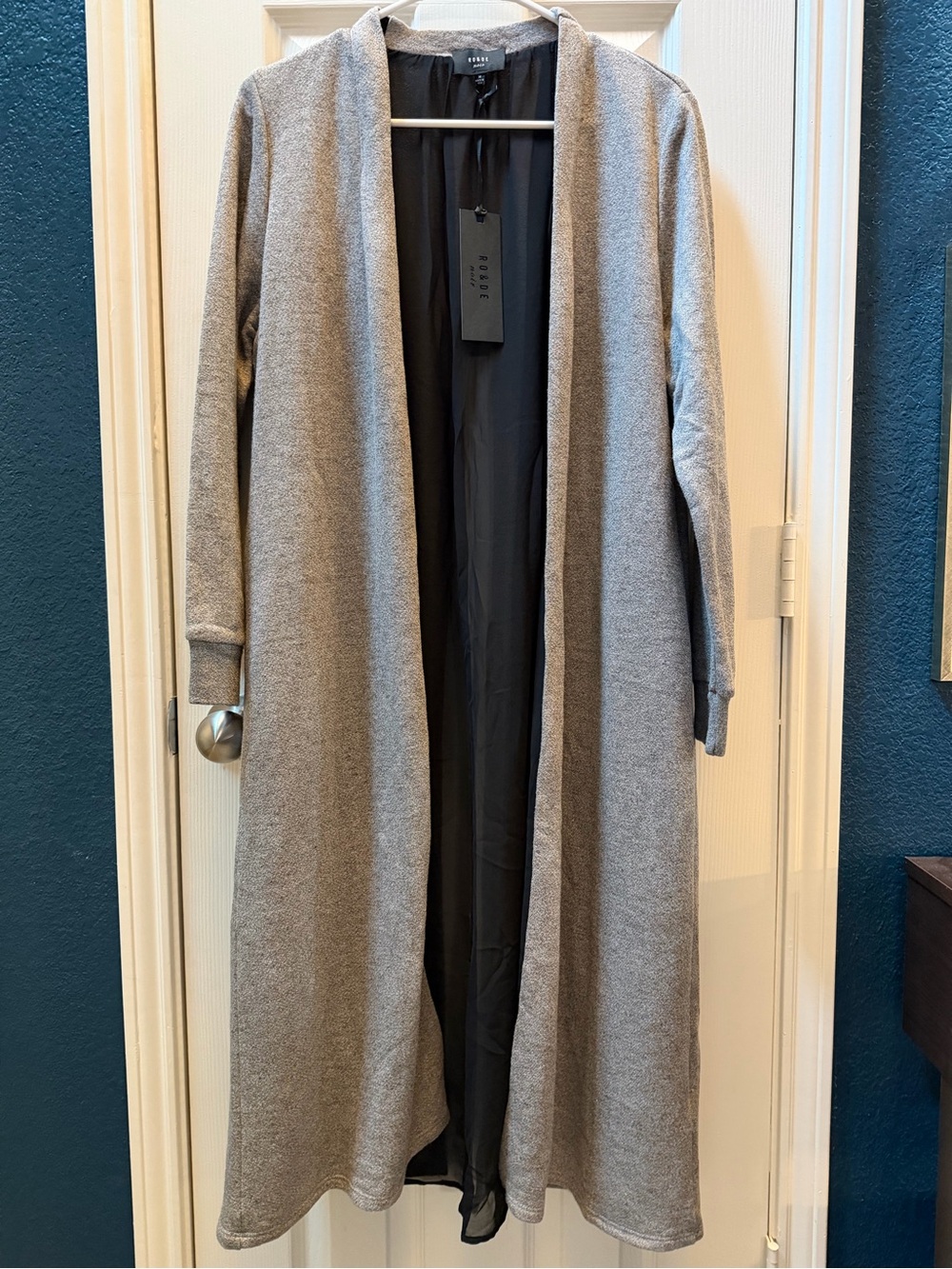 NWT- RO & DE Noir Heather Gray Open Front Cardigan size M